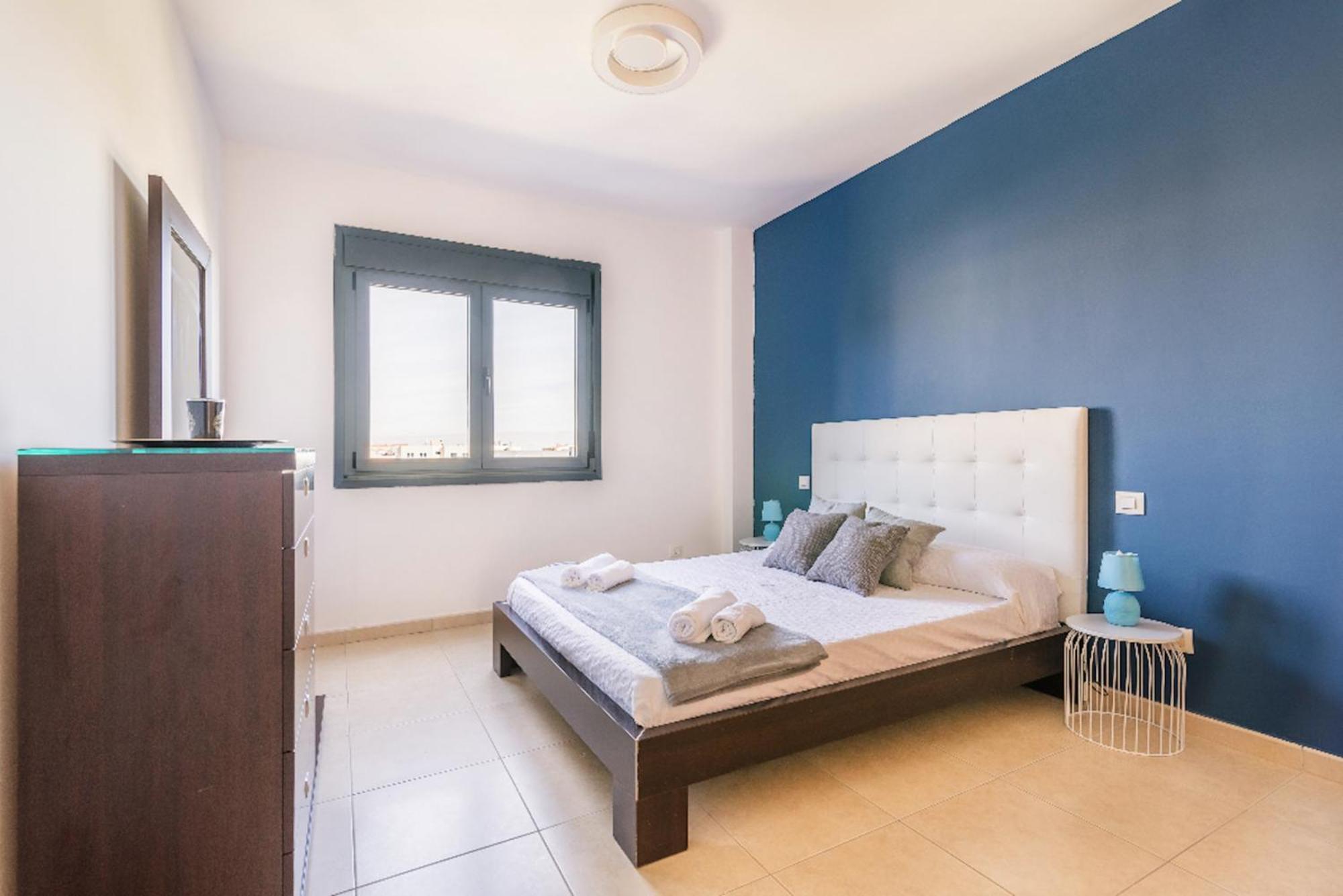 Blue & White House Apartament Vecindario (Gran Canaria)